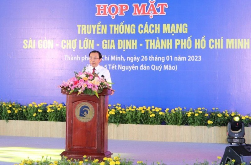 Đồng chí Nguyễn Văn Nên, Ủy viên Bộ Chính trị, Bí thư Thành ủy Thành phố Hồ Chí Minh phát biểu tại buổi họp mặt.
