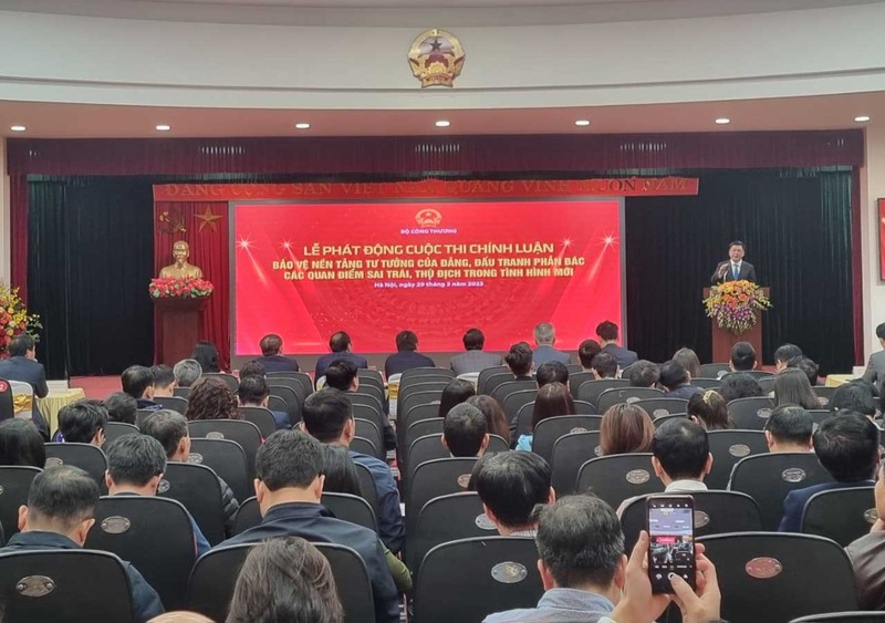 Bộ trưởng Công thương Nguyễn Hồng Diên phát biểu tại buổi lễ phát động.