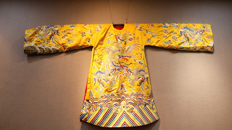 “Phượng bào”, trang phục được phỏng dựng dựa trên hiện vật được trưng bày trong triển lãm “Triều phục Việt Nam” năm 2017.
