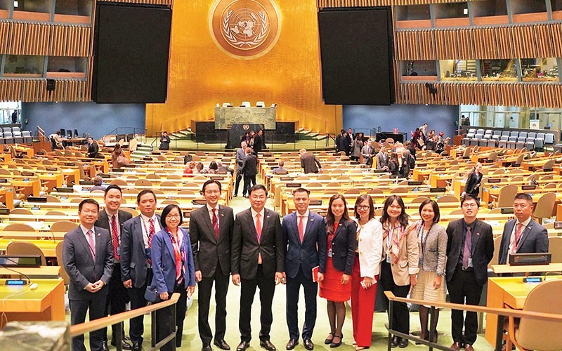 Đoàn Việt Nam tham dự phiên họp bỏ phiếu và công bố kết quả thành viên Hội đồng Nhân quyền Liên hợp quốc. Ảnh: Nguyễn Huy