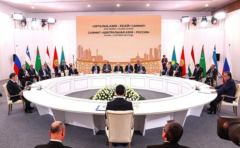 Các nhà lãnh đạo Nga và các nước Trung Á tại hội nghị ở Kazakhstan. Ảnh: TASS