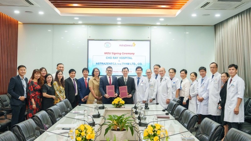 Kyket-AstraZeneca và Bệnh viện Chợ Rẫy tiếp tục ký kết Bản ghi nhớ hợp tác giai đoạn 2023-2025 (Ảnh: AstraZeneca cung cấp).