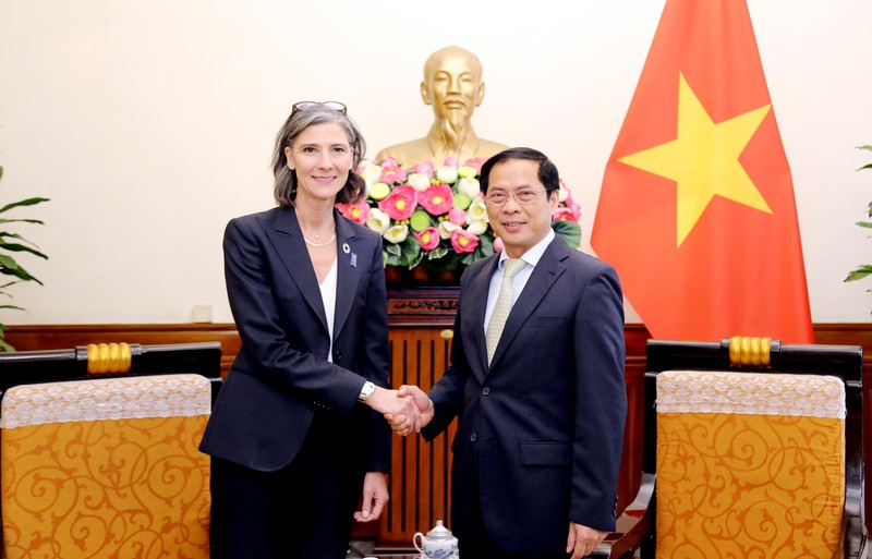 Bộ trưởng Ngoại giao Bùi Thanh Sơn tiếp bà Ramla Al Khalidi, Đại diện thường trú của Chương trình Phát triển Liên hợp quốc (UNDP) tại Việt Nam.