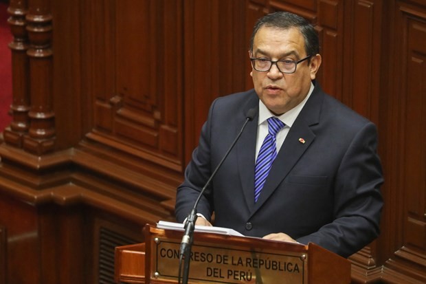 Thủ tướng Peru Alberto Otarola phát biểu trong một phiên họp của Quốc hội. (Ảnh: Reuters)