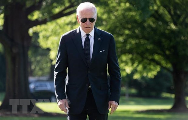 Tổng thống Mỹ Joe Biden chuẩn bị họp báo tại Nhà Trắng ở Washington D.C., sau khi trở về từ Wilmington, Delaware, ngày 30/5/2022. (Ảnh: AFP/TTXVN)