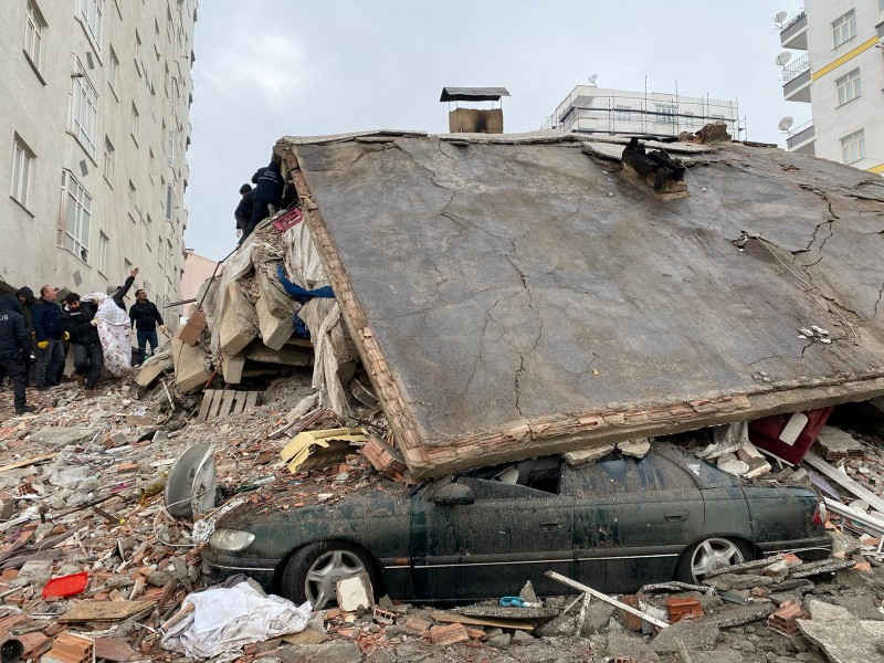 Trận động đất gây thiệt hại nghiêm trọng ở nhiều địa phương của Thổ Nhĩ Kỳ cũng như ở nước láng giềng Syria. (Ảnh: Reuters)