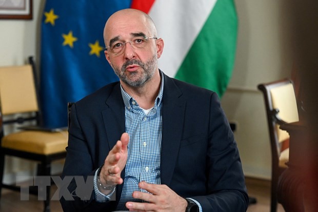 Người phát ngôn của Chính phủ Hungary Zoltan Kovacs trả lời phỏng vấn báo chí. (Ảnh: AFP/TTXVN)