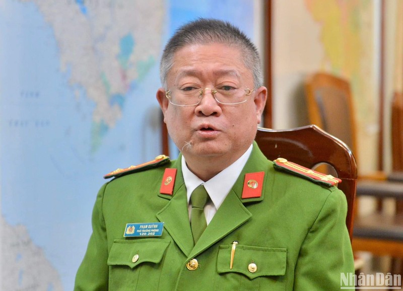 Thượng tá Phạm Quỳnh, Phó Trưởng Phòng Cảnh sát điều tra tội phạm về ma túy, Công an thành phố Hà Nội.
