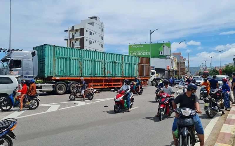 Hiện trường một vụ tai nạn giao thông tại Bình Định. 