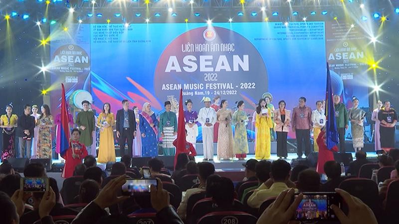 Hơn 200 nghệ sĩ, diễn viên trong và ngoài nước tham gia Liên hoan Âm nhạc ASEAN 2022.