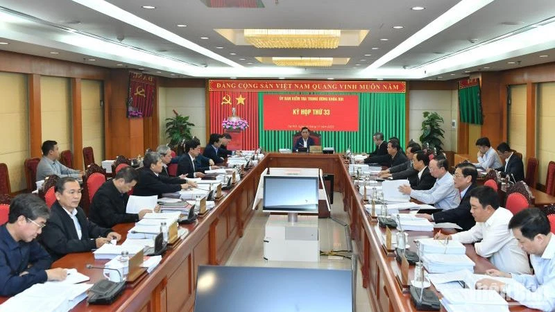 Đồng chí Trần Cẩm Tú chủ trì Kỳ họp thứ 33 Ủy ban Kiểm tra Trung ương. (Ảnh: Đăng Khoa)