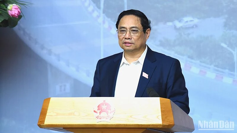 Thủ tướng Phạm Minh Chính phát biểu chỉ đạo phiên họp.
