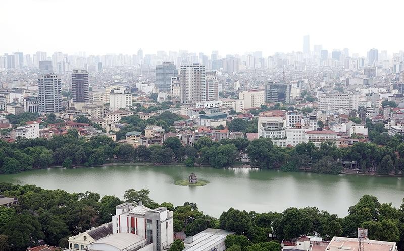 50 năm qua, thành phố Hà Nội nỗ lực không ngừng để xây dựng, phát triển mạnh mẽ, xứng danh là Thủ đô anh hùng, Thành phố vì hòa bình.
