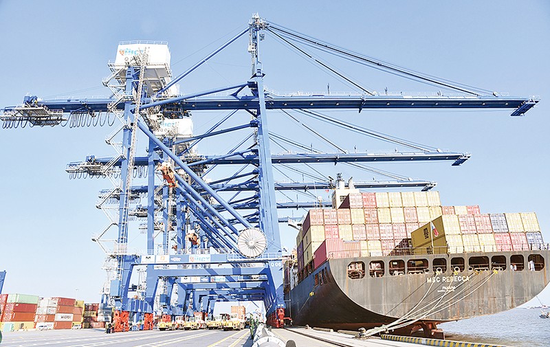 Dự báo kim ngạch xuất nhập khẩu năm 2022 sẽ đạt kỷ lục mới với khoảng 780 tỷ USD (ảnh chụp tại cảng Lạch Huyện, Hải Phòng). Ảnh | TRẦN HẢI