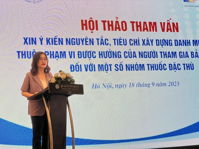 Quyền Vụ trưởng Bảo hiểm y tế Trần Thị Trang phát biểu tham vấn tại hội thảo.