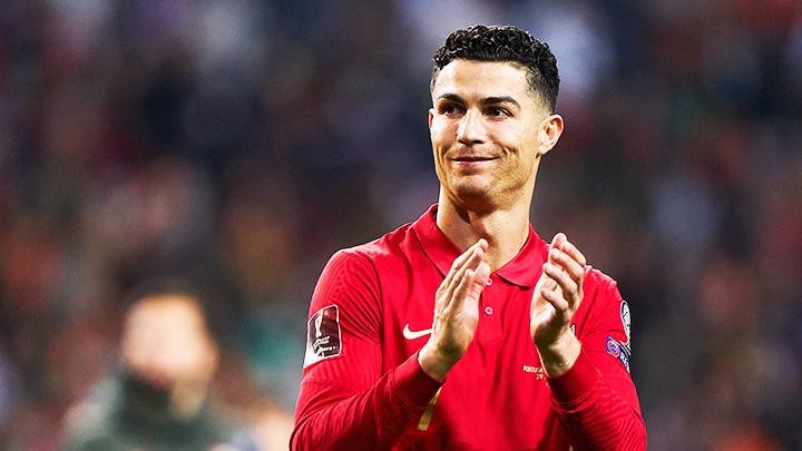 Ronaldo đang đẩy mối quan hệ giữa anh với Man United đến bờ vực thẳm.