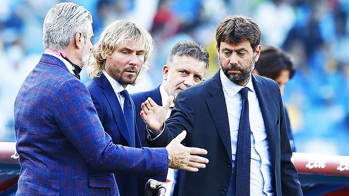 Nedved và Andrea Agnelli rời Juventus để nhường công việc cho bộ máy quản lý mới.