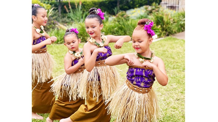 Các em nhỏ Fiji nhảy Meke. Ảnh: GETTY