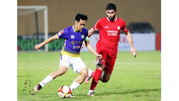 CLB Hà Nội và Viettel FC là hai đội bóng có thực lực tại V.League. Ảnh: LÊ MINH