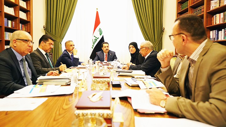 Thủ tướng Iraq al-Sudani (giữa) chủ trì phiên họp ngân sách chính phủ. Ảnh: SHAFAQ