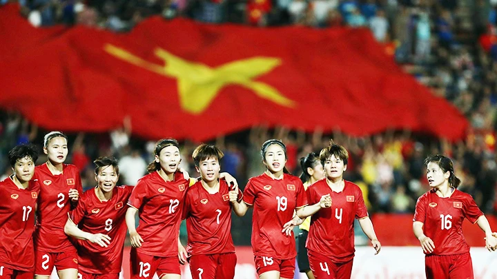 Đội tuyển bóng đá nữ Việt Nam vô địch SEA Games 4 lần liên tiếp.