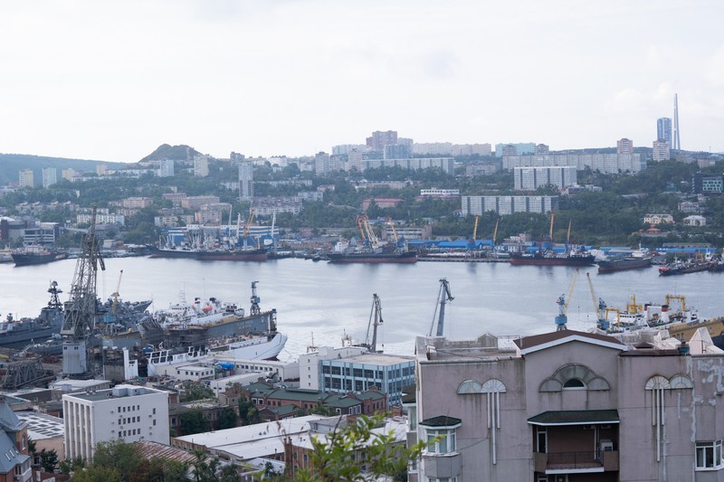 Cảng biển ở thành phố Vladivostok, Viễn Đông Nga. (Ảnh: THANH THỂ)