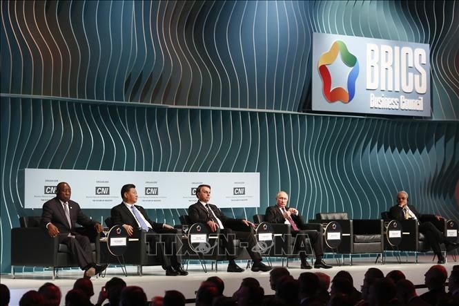 Các tổ chức hợp tác đa phương như BRICS sẽ là xung lực mới của nền kinh tế thế giới năm 2023. Ảnh: AFP/TTXVN