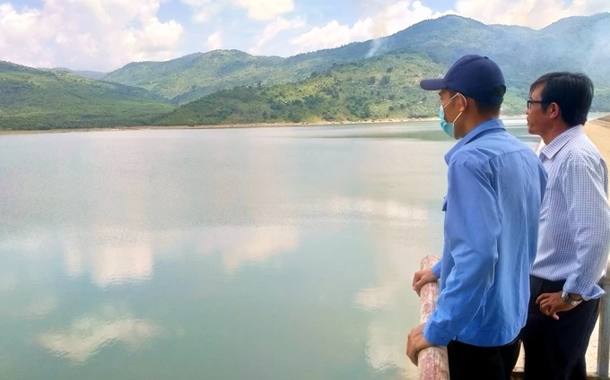 Công ty TNHH MTV Khai thác công trình thủy lợi Khánh Hòa cảnh báo vùng hạn, thiếu nước tưới. Ảnh: KIM SƠ