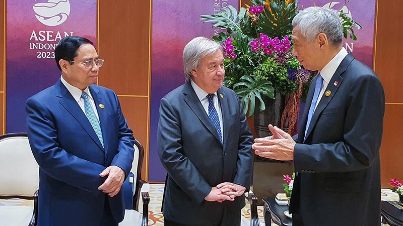 Thủ tướng Phạm Minh Chính gặp Tổng Thư ký Liên hợp quốc và Thủ tướng Singapore. (Ảnh: TUẤN ANH)