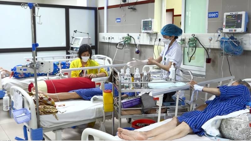 Các bệnh nhân được cấp cứu ban đầu tại Bệnh viện đa khoa Lạng Sơn.