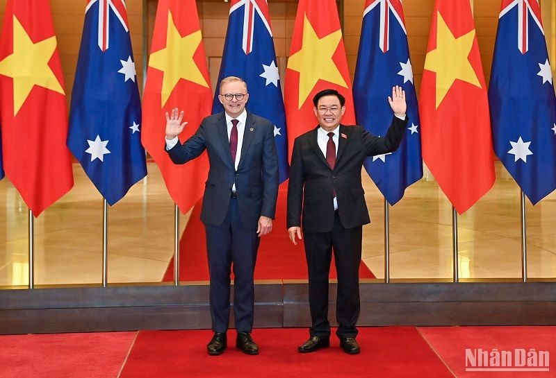 Chủ tịch Quốc hội Vương Đình Huệ và Thủ tướng Australia Anthony Albanese tại buổi tiếp. (Ảnh: DUY LINH)
