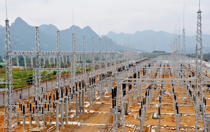 Trạm 220 kV Bắc Quang (Hà Giang) là một trong những trạm biến áp lớn, hiện đại nhất miền Bắc đang khẩn trương thi công. 