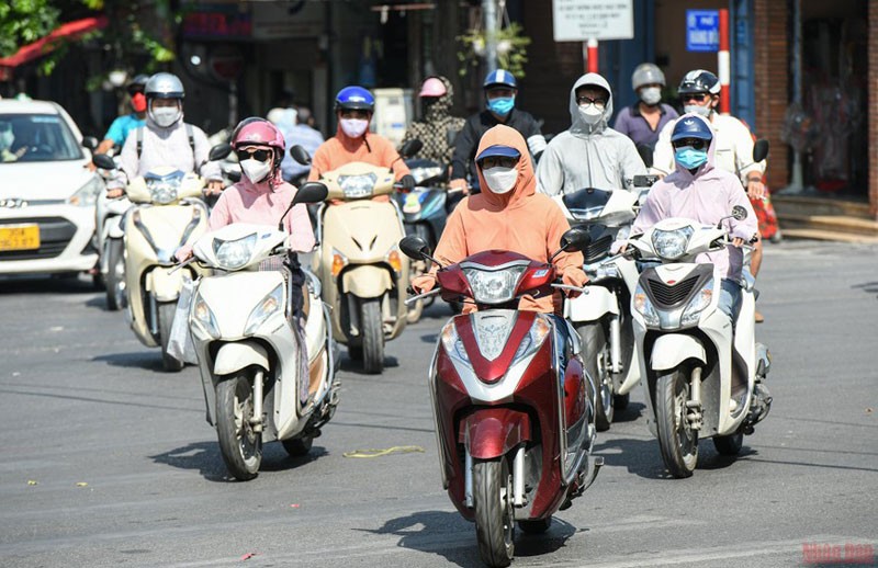 Khu vực Hà Nội ngày nắng nóng và nắng nóng gay gắt. (Ảnh minh họa)