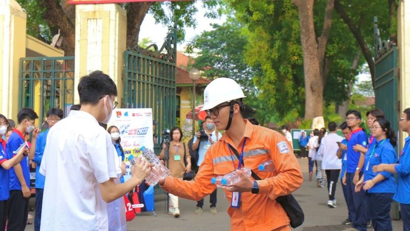 Hình ảnh tại kỳ thi vào lớp 10 năm học 2023-2024 của Hà Nội (Ảnh: Trường THPT Chu Văn An)