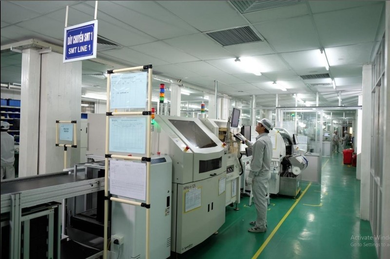 Sản xuất LED SMD tự động tại Rạng Đông.