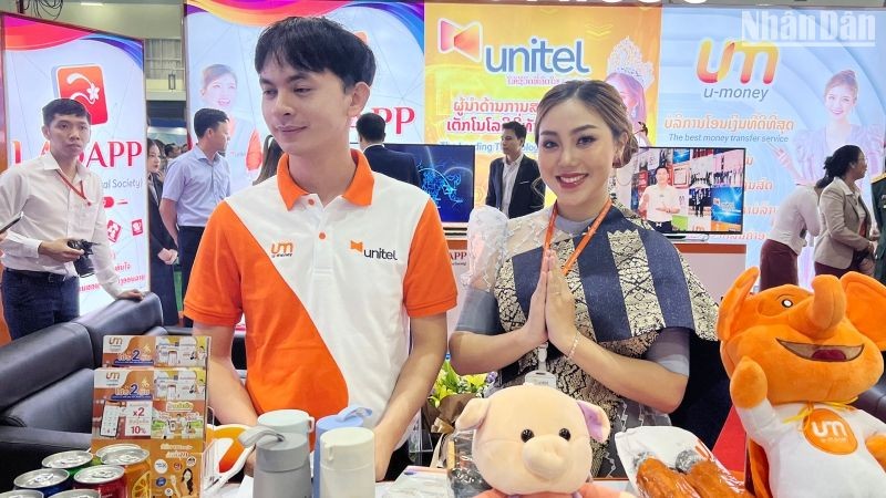 Star Telecom Company (Unitel), một trong hai nhà cung cấp dịch vụ viễn thông lớn nhất tại Lào. (Ảnh: Trịnh Dũng)