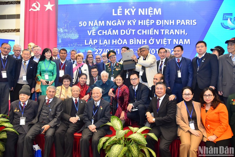 Các đại biểu dự Lễ kỷ niệm 50 năm Ngày ký Hiệp định Paris về chấm dứt chiến tranh, lập lại hòa bình tại Việt Nam (27/1/1973-27/1/2023)
