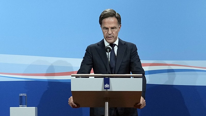 Thủ tướng Hà Lan Mark Rutte thông báo quyết định từ chức.