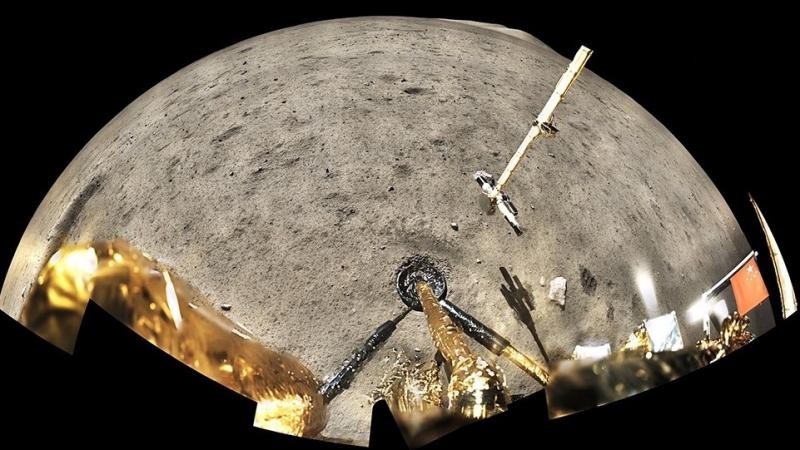 Hình ảnh tàu Hằng Nga 5 trên bề mặt Mặt trăng năm 2020. (Ảnh: Tân Hoa Xã)