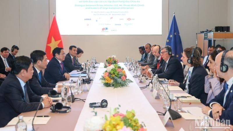 Thủ tướng Phạm Minh Chính tiếp đại diện lãnh đạo các tập đoàn, doanh nghiệp lớn của châu Âu tham gia Diễn đàn và Triển lãm Kinh tế xanh GEFE 2022.