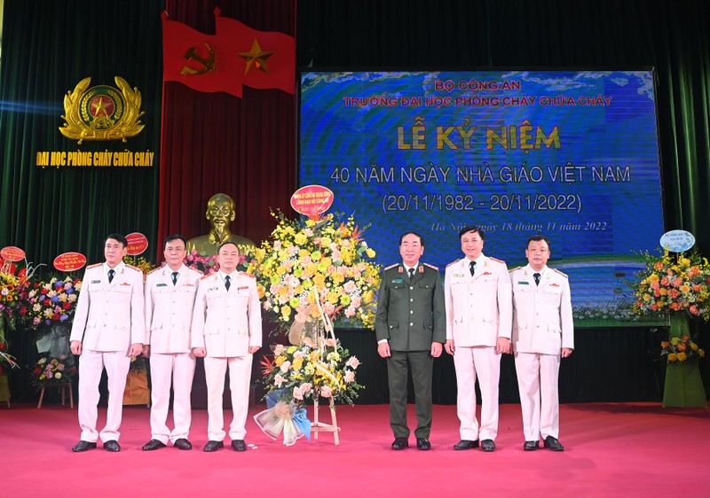 Thứ trưởng Công an Trần Quốc Tỏ tại Lễ kỷ niệm 40 năm ngày Nhà giáo Việt Nam của Bộ Công an.