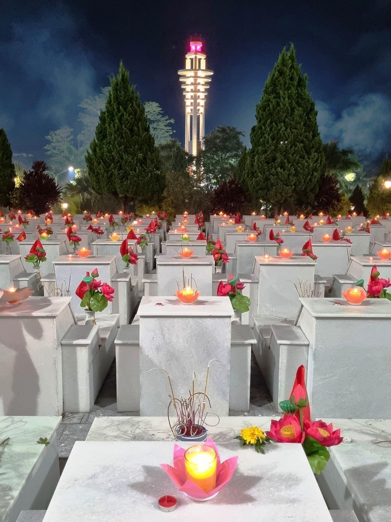 Nghĩa trang Liệt sĩ Quốc gia Vị Xuyên (Hà Giang) - nơi an nghỉ của các liệt sĩ đã anh dũng chiến đấu, hy sinh trong cuộc chiến bảo vệ biên giới phía bắc của Tổ quốc. (Ảnh: Lê Đức Dục)