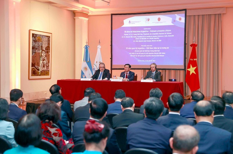 Chủ tịch Quốc hội Vương Đình Huệ đã có bài phát biểu chính sách quan trọng tại Sự kiện kỷ niệm 50 năm quan hệ Argentina-Việt Nam hiện tại và tương lai.