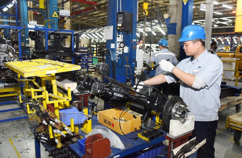 Sản xuất lắp ráp ô-tô tại Nhà máy Huyndai Hải Dương
