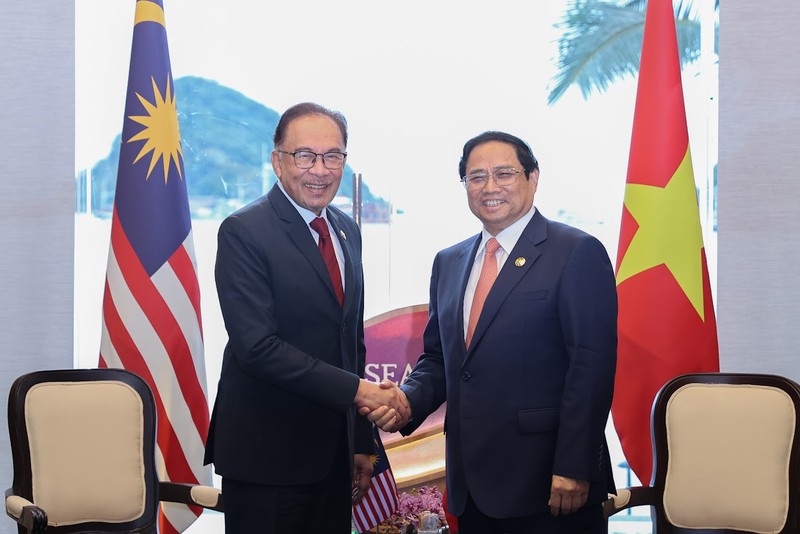 Thủ tướng Phạm Minh Chính và Thủ tướng Malaysia Anwar Ibrahim gặp gỡ hồi tháng 5/2023 nhân dịp cùng dự Hội nghị Cấp cao ASEAN lần thứ 42 tại Labuan Bajo, Indonesia. Ảnh: VGP