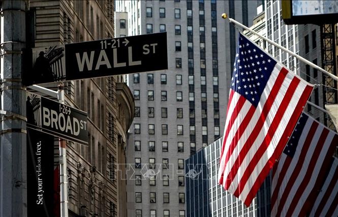 Tòa nhà Chứng khoán New York ở Phố Wall, New York, Mỹ. (Ảnh: AFP/TTXVN)