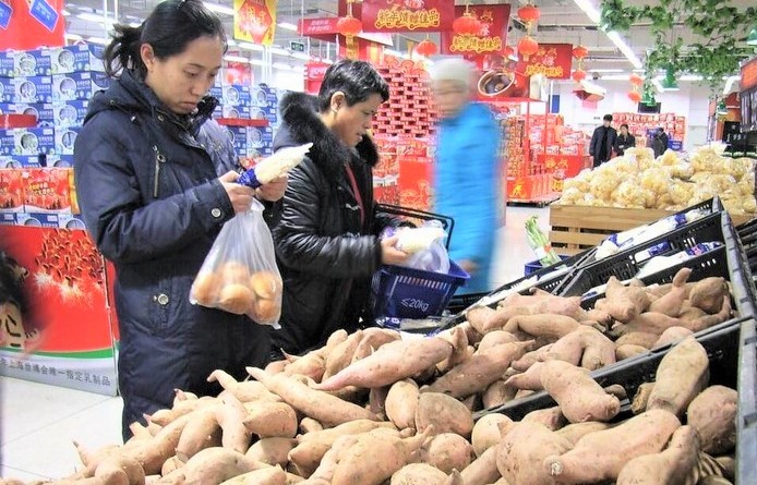 Khoai lang được bày bán ở một siêu thị Trung Quốc.