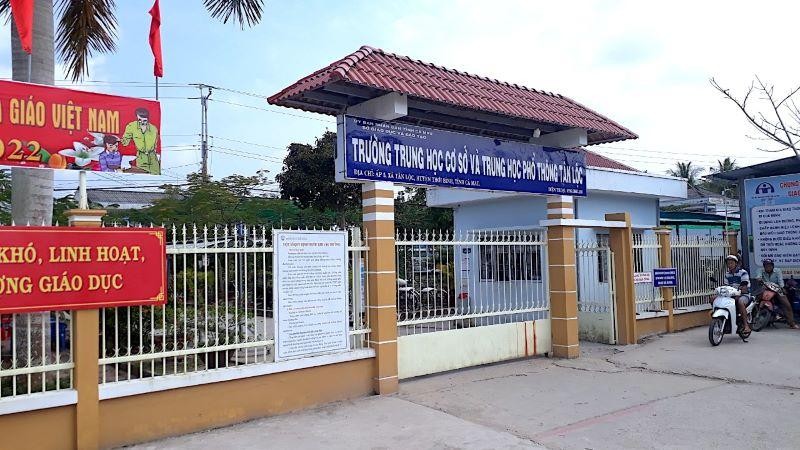 Trường THCS-THPT Tân Lộc xã hội hóa nhiều khoản thu không đúng, tổng số tiền hơn 1,1 tỷ đồng.