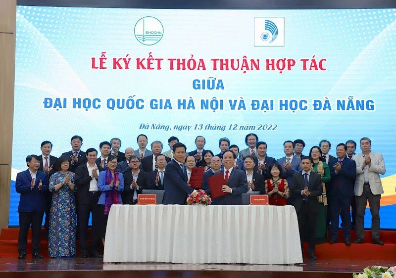 Đại học Quốc gia Hà Nội và Đại học Đà Nẵng ký kết hợp tác.