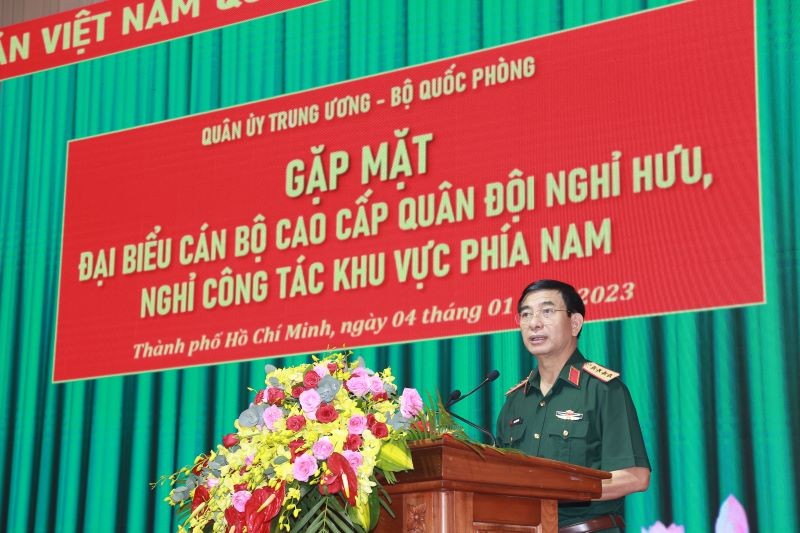 Đại tướng Phan Văn Giang, Ủy viên Bộ Chính trị, Phó Bí thư Quân ủy Trung ương, Bộ trưởng Bộ Quốc phòng chủ trì buổi gặp mặt.